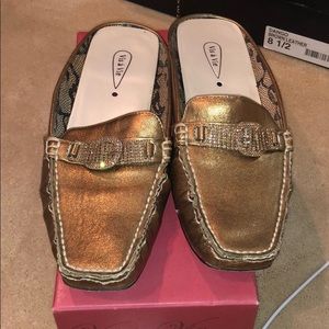 Vis a vie shoes size 8